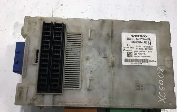 Volvo XC60 Fuse module 30765624AE 30765624