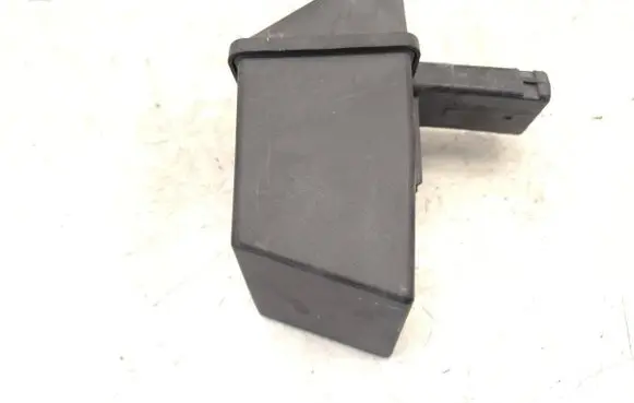 Ford Focus Intake resonator 98AB9F763LE
