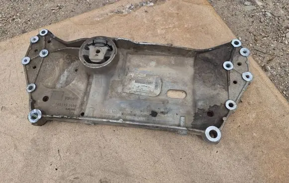 Volkswagen Touran I Front subframe 1K0199369G 15092003