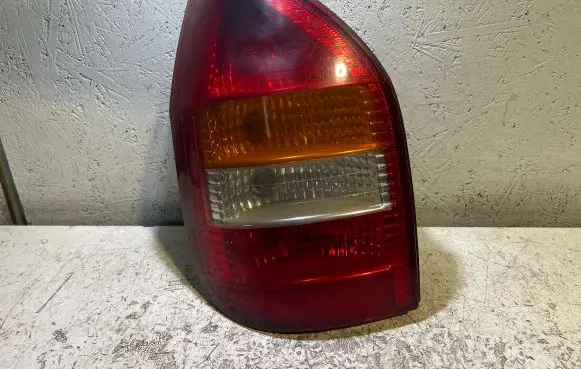 Opel Zafira A Rear/tail lights