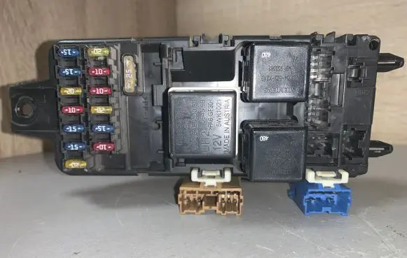 Volvo S40 Fuse module 0L12-0559 9004