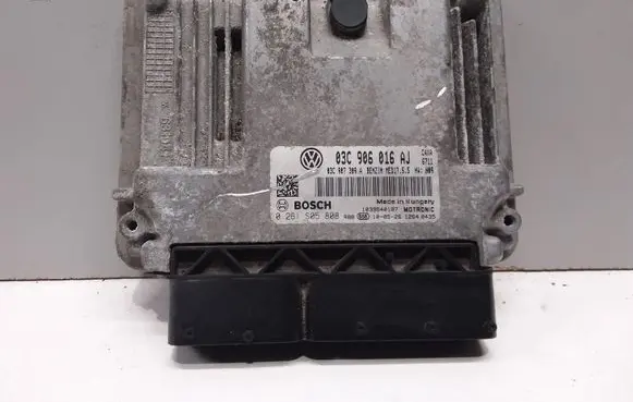 Volkswagen Golf VI Engine control unit/module 03C906016AJ 0261S05808 03C907309A