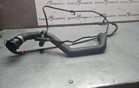 Engine coolant pipe/hose