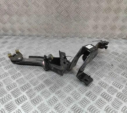 Opel Vivaro Sliding door upper roller guide/hinge 9839368080