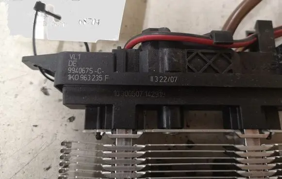 Volkswagen PASSAT B6 Electric cabin heater radiator 1K0963235F