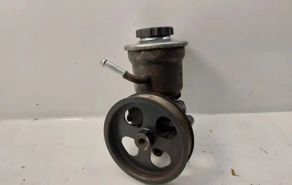 Toyota Corolla Verso AR10 Power steering pump 4431005120 4430522060