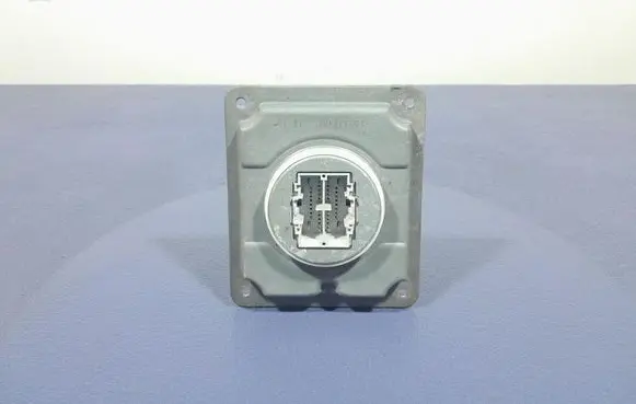 Ford Focus Voltage converter/converter module JX7B13B626AE