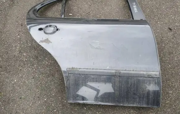 Seat Toledo II (1M) Rear door juodos