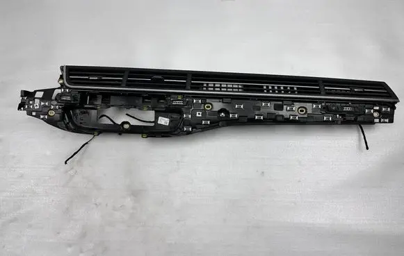 Audi A8 S8 D4 4H Dash center air vent grill 4M1820902 4M1820902S