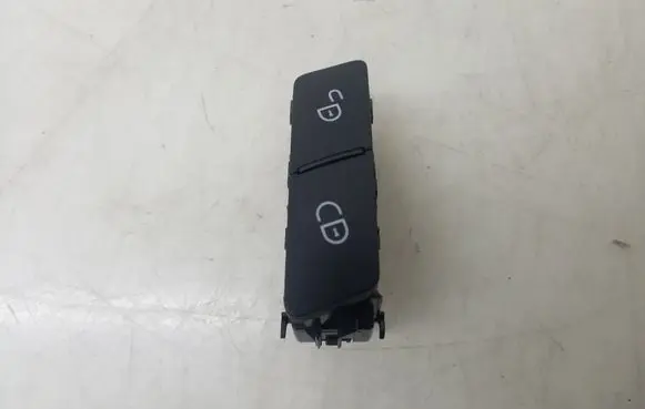 Mercedes-Benz E W212 Central locking switch button A2049058502