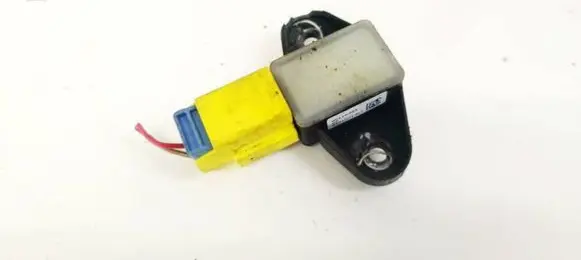 Skoda Superb B6 (3T) Airbag deployment crash/impact sensor 06110303