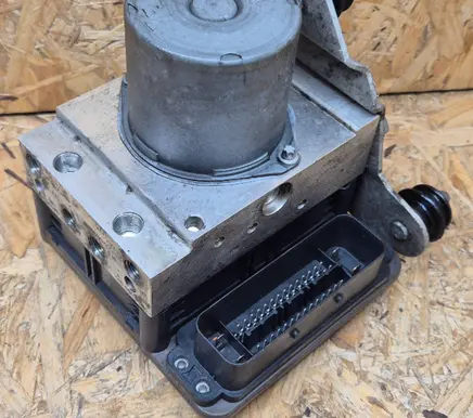 Audi A6 S6 C7 4G ABS Pump 4G0907379L