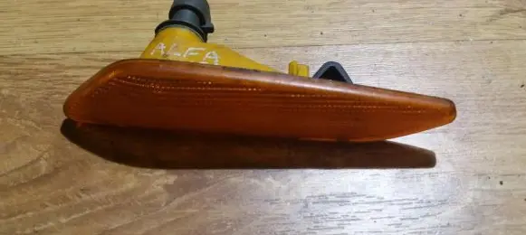 Alfa Romeo 156 Front fender indicator light