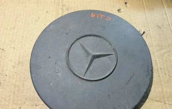 Mercedes-Benz Vito Viano W638 Original wheel cap 6384010325