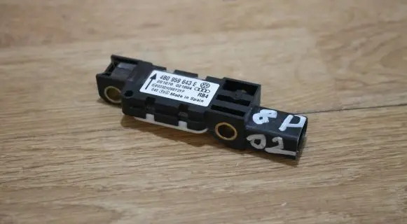 Audi A3 S3 8P Airbag deployment crash/impact sensor 4B0959643E