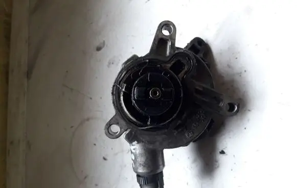 Volvo XC90 Vacuum pump