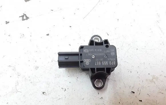Audi A3 S3 8P Fuel cut-off switch 