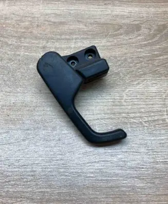 Volkswagen PASSAT B4 Engine bonnet (hood) release handle 3A1823533