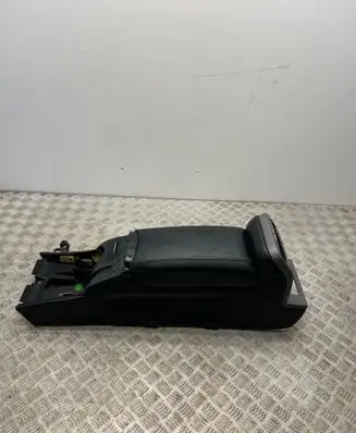 Maserati Quattroporte Armrest 