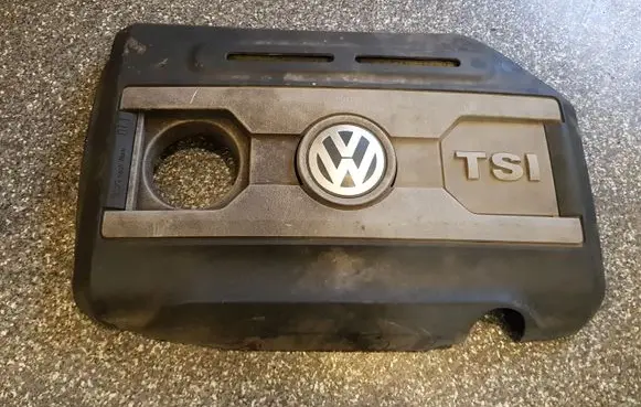 Volkswagen PASSAT CC Engine cover (trim)
