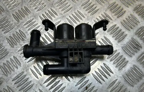 BMW 5 F10 F11 Coolant heater control valve 9119164 1147412200