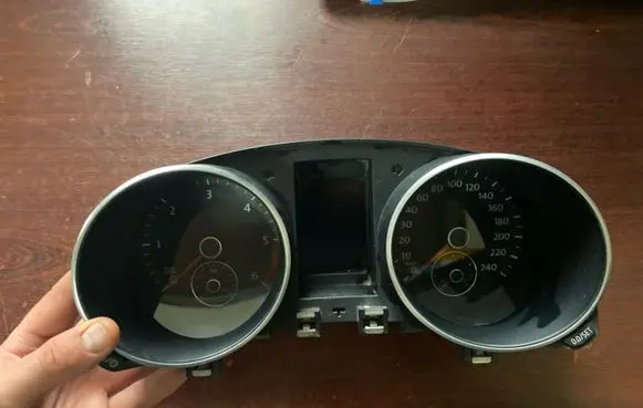 Volkswagen Golf Plus Speedometer (instrument cluster) 5K0920871AX
