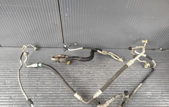 BMW 3 E92 E93 Air conditioning (A/C) pipe/hose 64539119000 64539151735 9168366