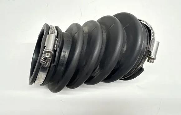 Ford Focus Air intake hose/pipe 1059139S01
