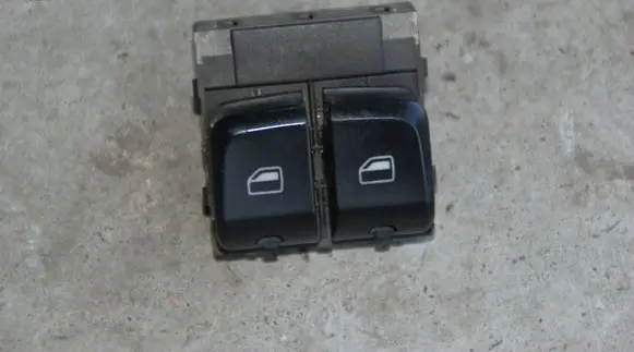 Audi A5 8T 8F Tailgate/trunk/boot open switch 