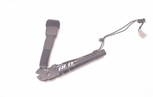 Front seatbelt buckle