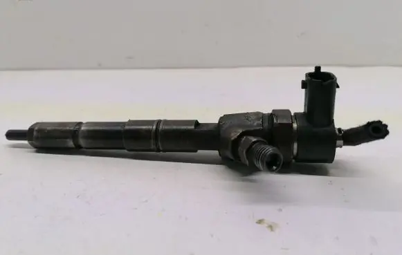 Alfa Romeo 159 Fuel injector 0445110243