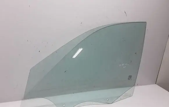 Volvo XC90 Front door window glass four-door 31352944