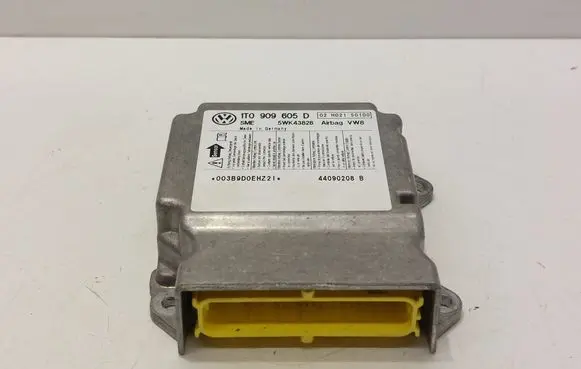 Volkswagen Touran I Airbag control unit/module 1T0909605D