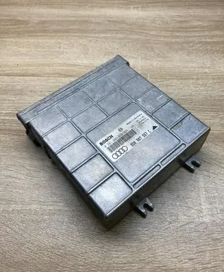 Audi A4 S4 B5 8D Engine control unit/module ECU 8D0907557C
