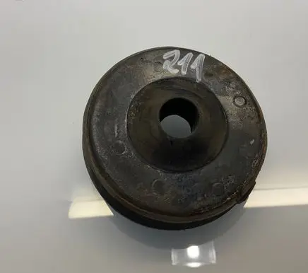 Mercedes-Benz E W211 Rear coil spring rubber mount A2113250184 2113250184