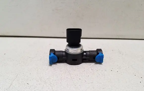 Volvo XC60 Fuel pressure sensor 32363465