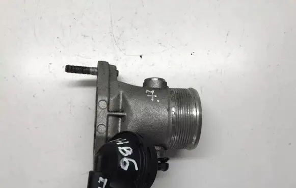 Audi A4 S4 B6 8E 8H Throttle valve 8E0145950C