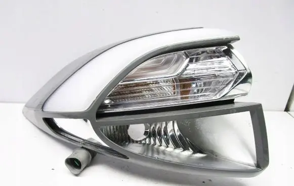 Hyundai Tucson TL Tail light bulb cover holder