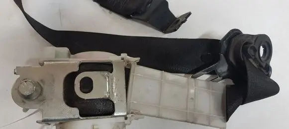 Opel Zafira A Rear seatbelt 13120725