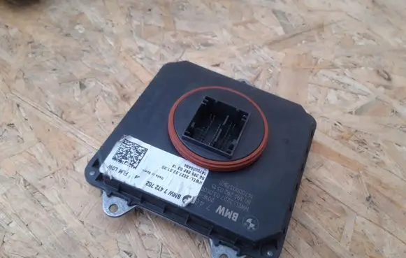 BMW X3 G01 LED ballast control module 7472762