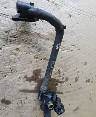 BMW 1 F20 F21 Thermostat housing 7600584