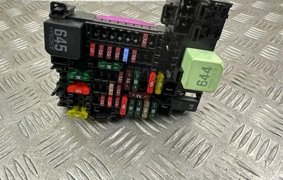 Seat Arona Fuse module 2Q0937615A VWPE921117