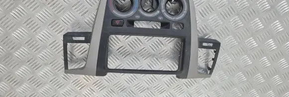 Toyota Hilux (AN10, AN20, AN30) Panel trim