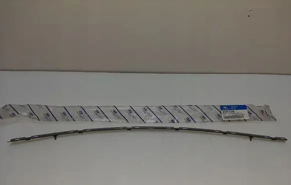 Hyundai i30 Windshield trim 861382L000