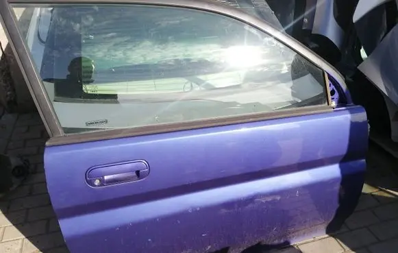 Honda HR-V Front door