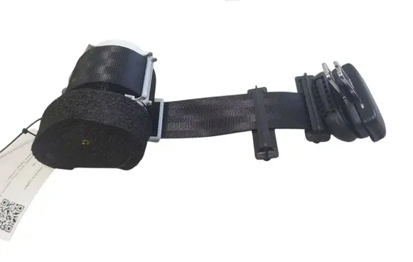 Middle seatbelt (rear)
