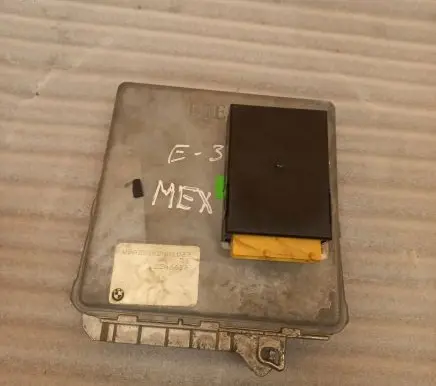 BMW 7 E38 Engine control unit/module 2246616 0281001373
