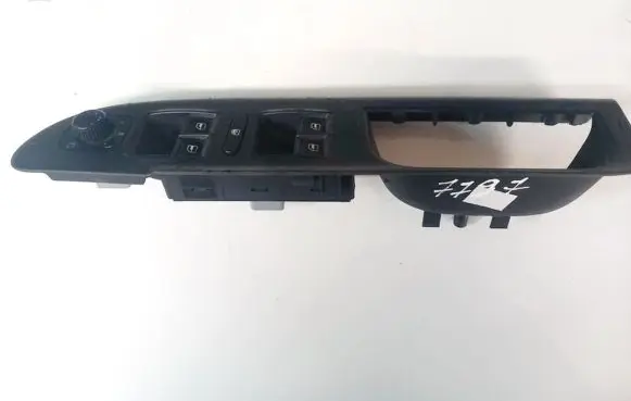 Volkswagen PASSAT B6 Electric window control switch 1K4959857A