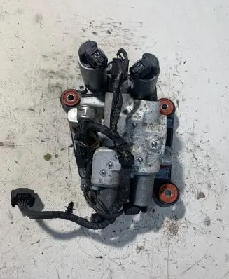 BMW 5 F10 F11 Air suspension compressor 6775258