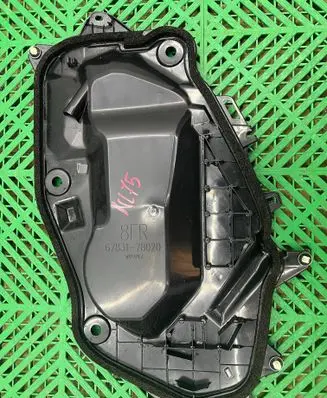 Lexus NX Sliding door cover cap 6783178020